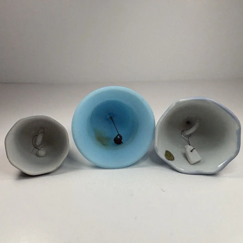 Vintage Set Of 3 Blue  Bells‎ Fenton Satin Daisy Button Price Winter Japan Birds